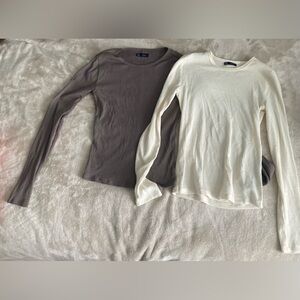 Bundle of 2 GAP ribbed long sleeve tops in size small 🤍